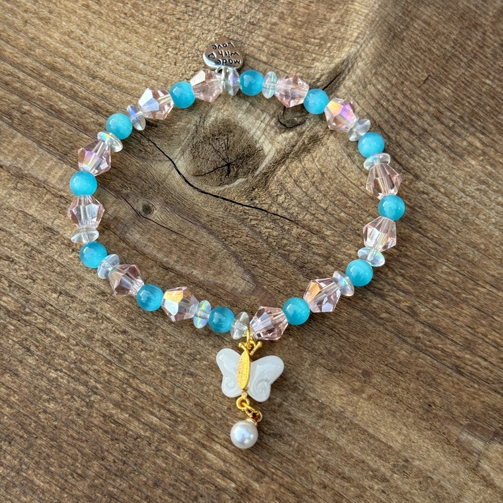 Chic Beaded Bracelet with Butterfly Charm